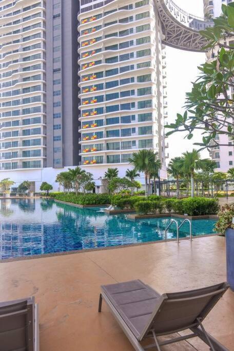 10Mins To Klcc W Lrt+Mall+Netflix Muji Urban Kuala Lumpur Exterior photo